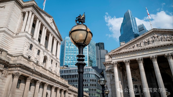 银行瞄准富裕的借贷客户;英镑走高,数据强劲;英国房价今年将上涨3.5%,政府将无法实现5年建设目标