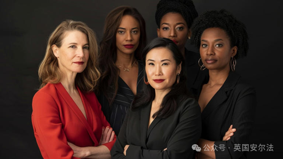 哪个国家拥有最多的白手起家的女性亿万富翁？